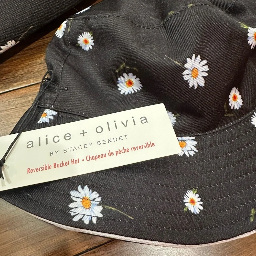 Alice + Olivia Black Floral Duffle Bag and Hat Set